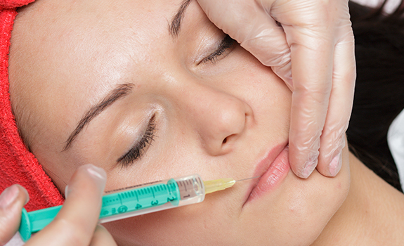 Wypełnianie kwasem hialurynowym